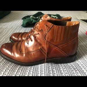 Beautiful Ankle high Oxfords 9.5 Med - gently used